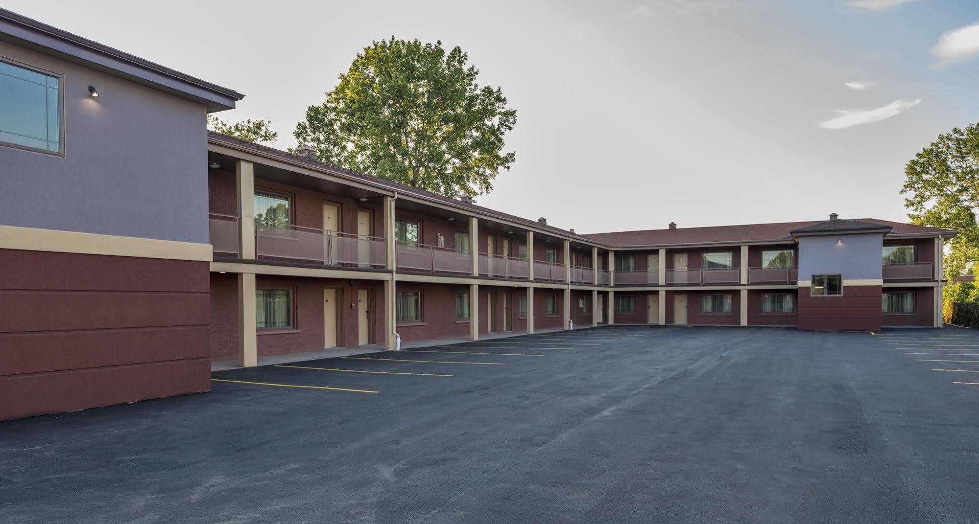 Aarya Hotel By Niagara Fashion Outlets Niagara Falls Esterno foto